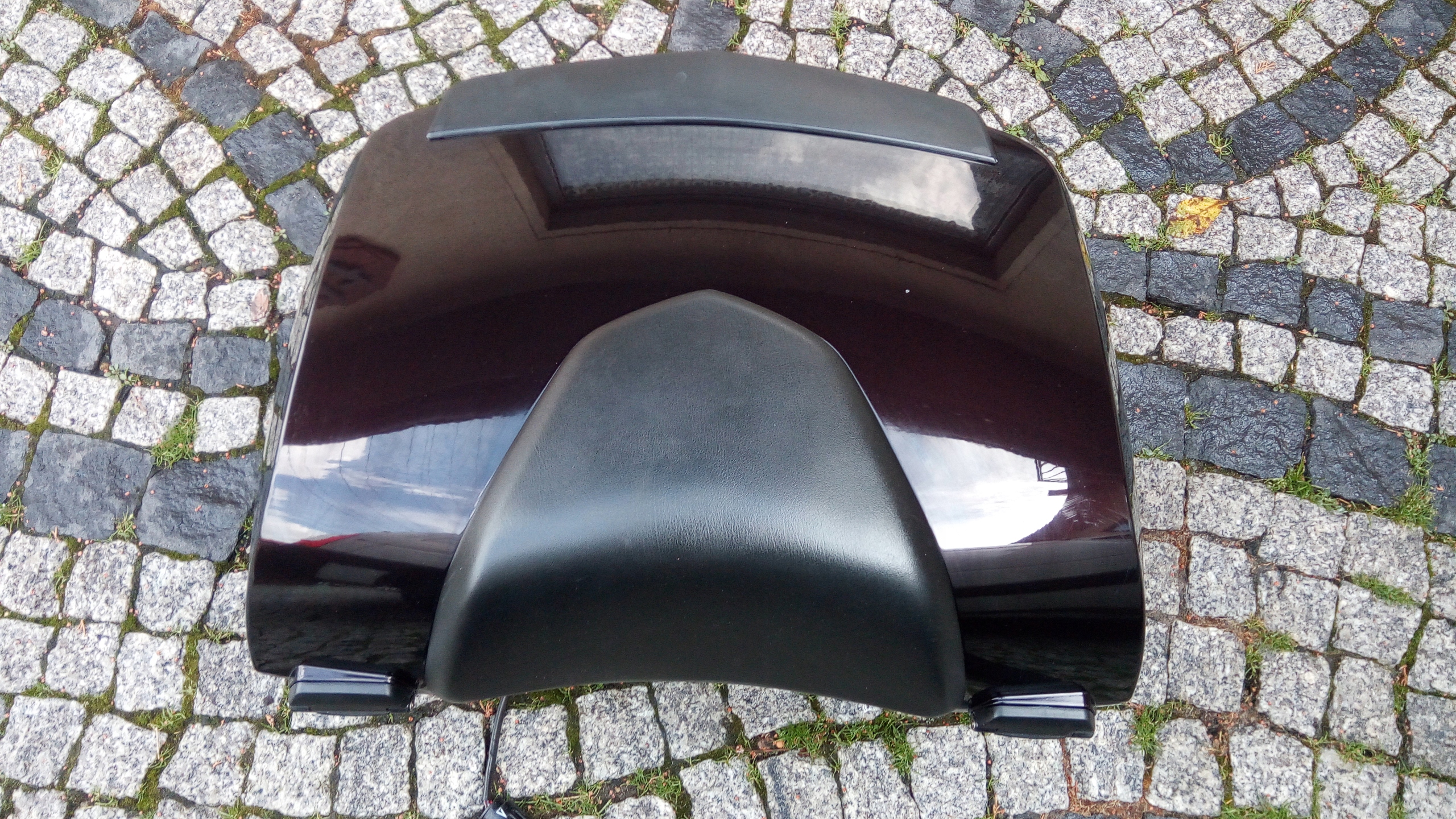 Pekný top box BMW k 1600 GT gtl r 1250 rt