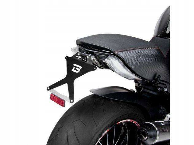 Univerzálny držiak Barracuda Ducati Diavel