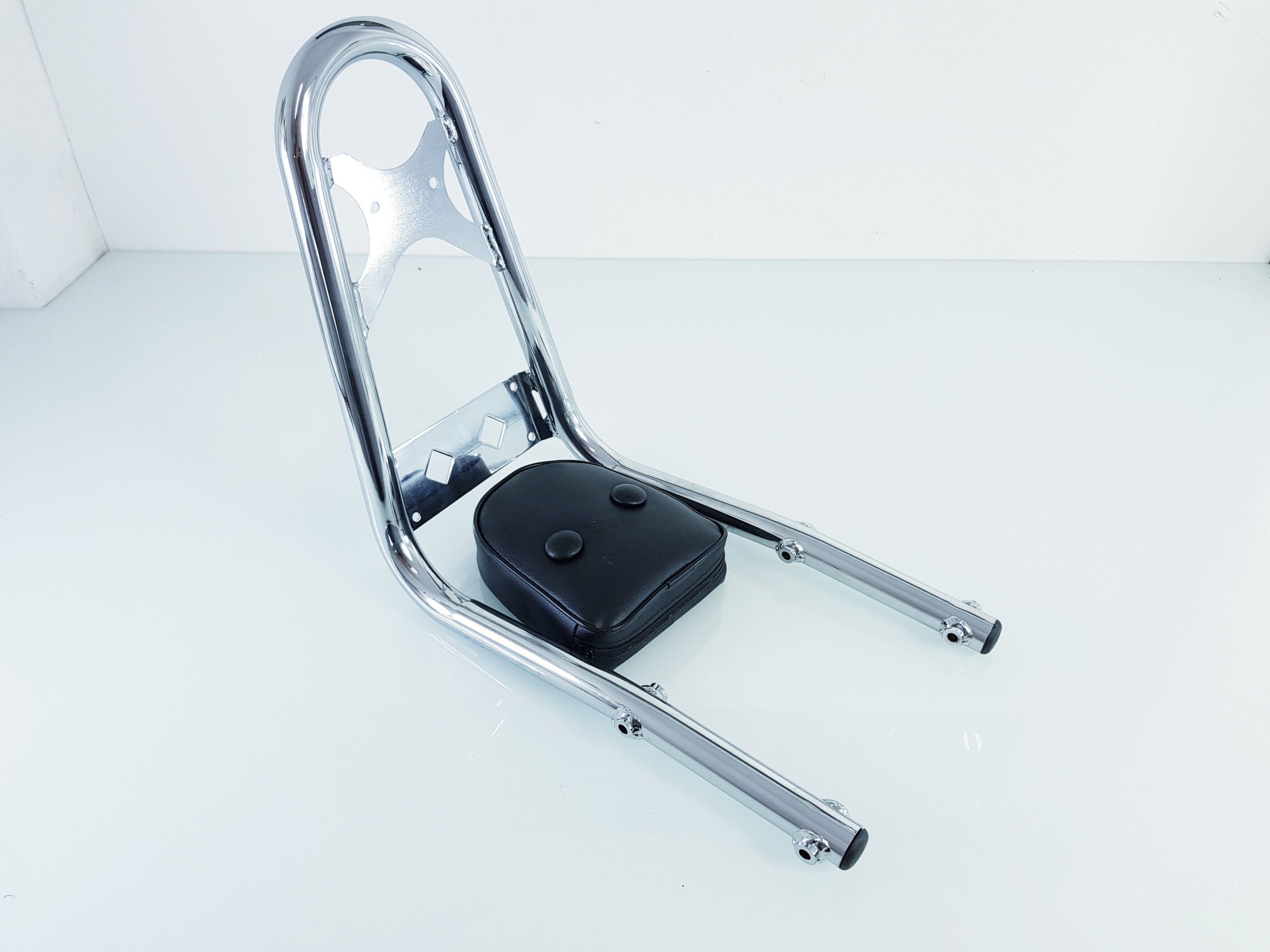 E895 BMW R 1200 C BOND BACK SISSY BAR NOVINKA