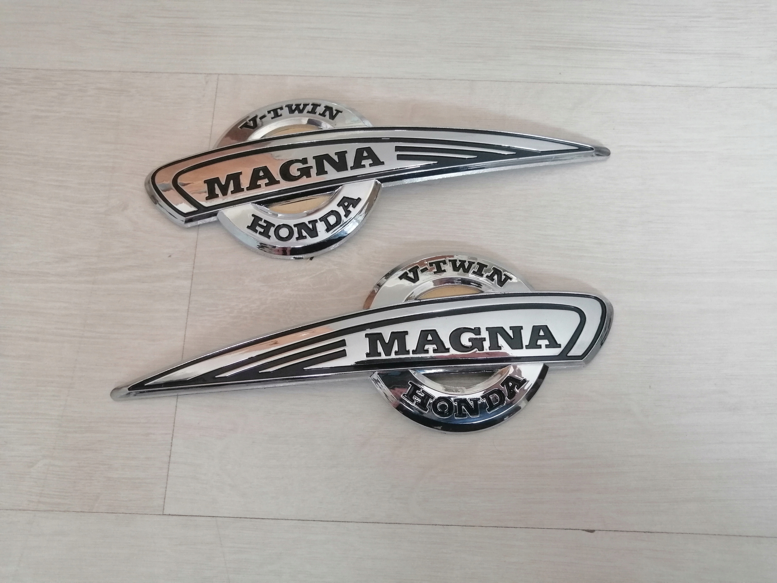 Nálepka s logom Honda Magna V-Twin