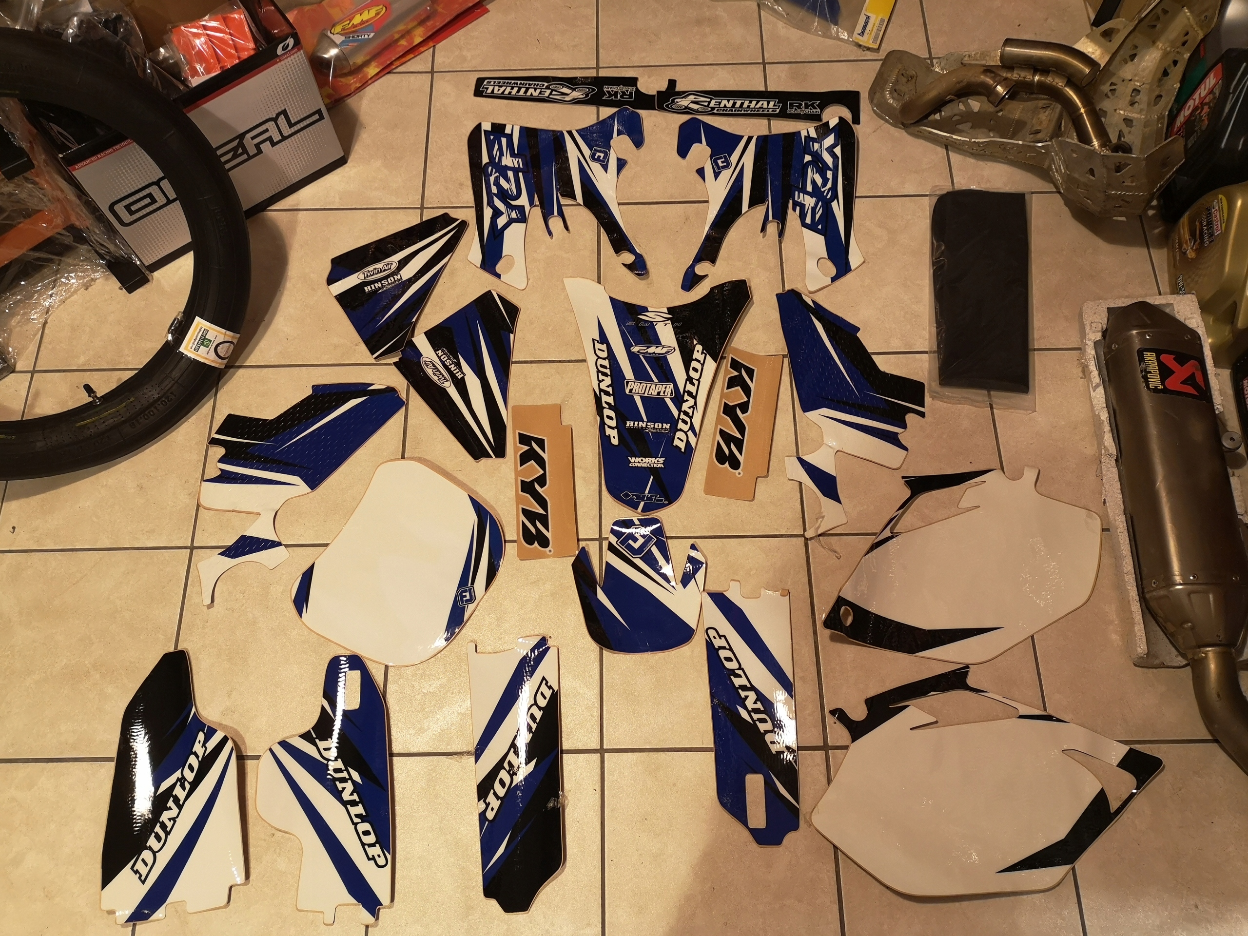 FLU dyha YZ 450F YAMAHA TS1 TEAM KIT + ČALÚNENIE