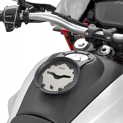 GIVI BF46 MONTÁŽNA NÁDRŽ MOTO GUZZI V85TT (19)