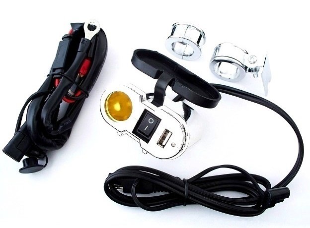 CHROMOVANÁ USB ZAPAĽOVACIA ZÁSUVKA, 12V HARLEY