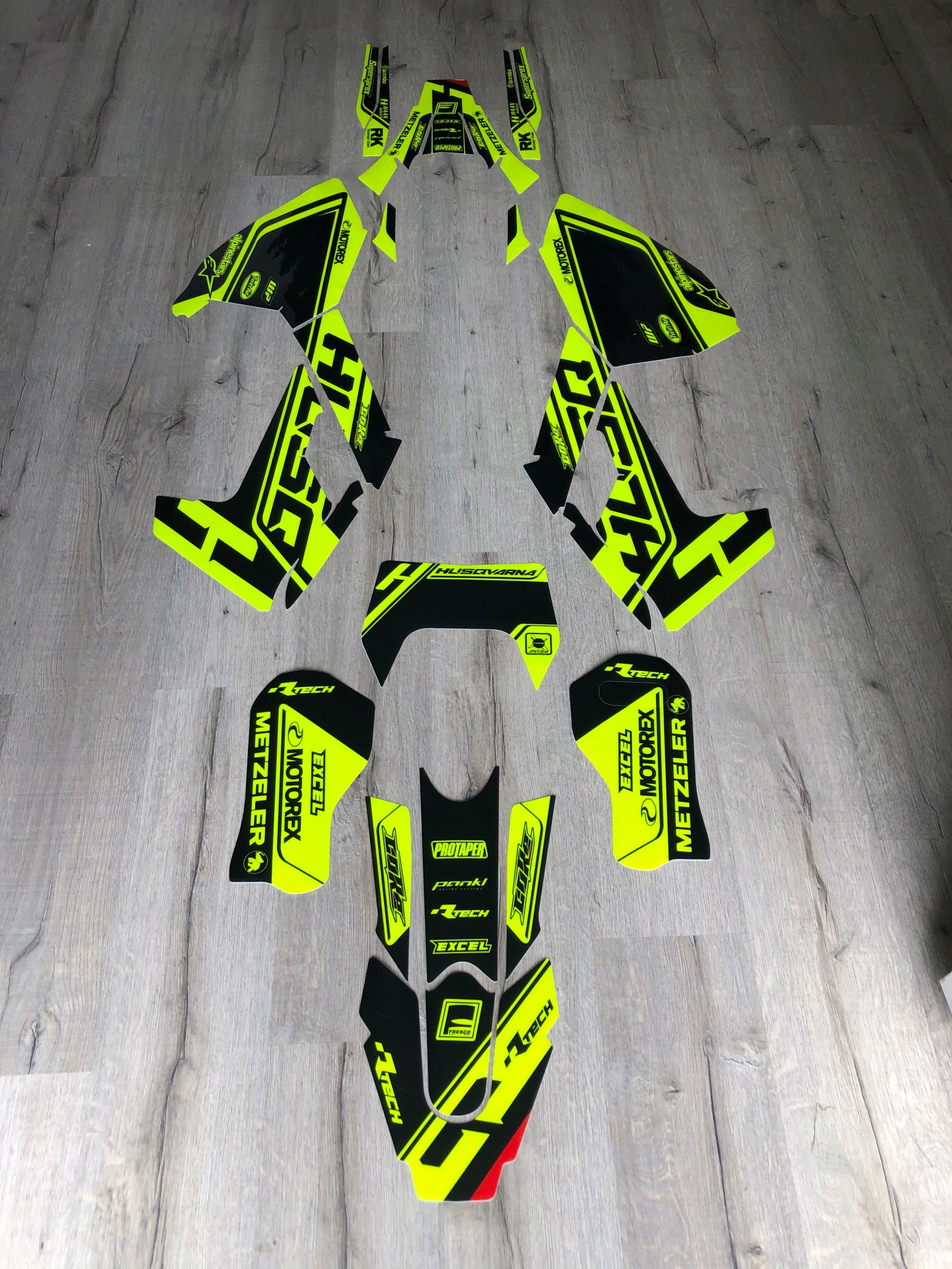 Dyha HUSQVARNA TE FE 17-19 FLUO CORE CUBAMOTO