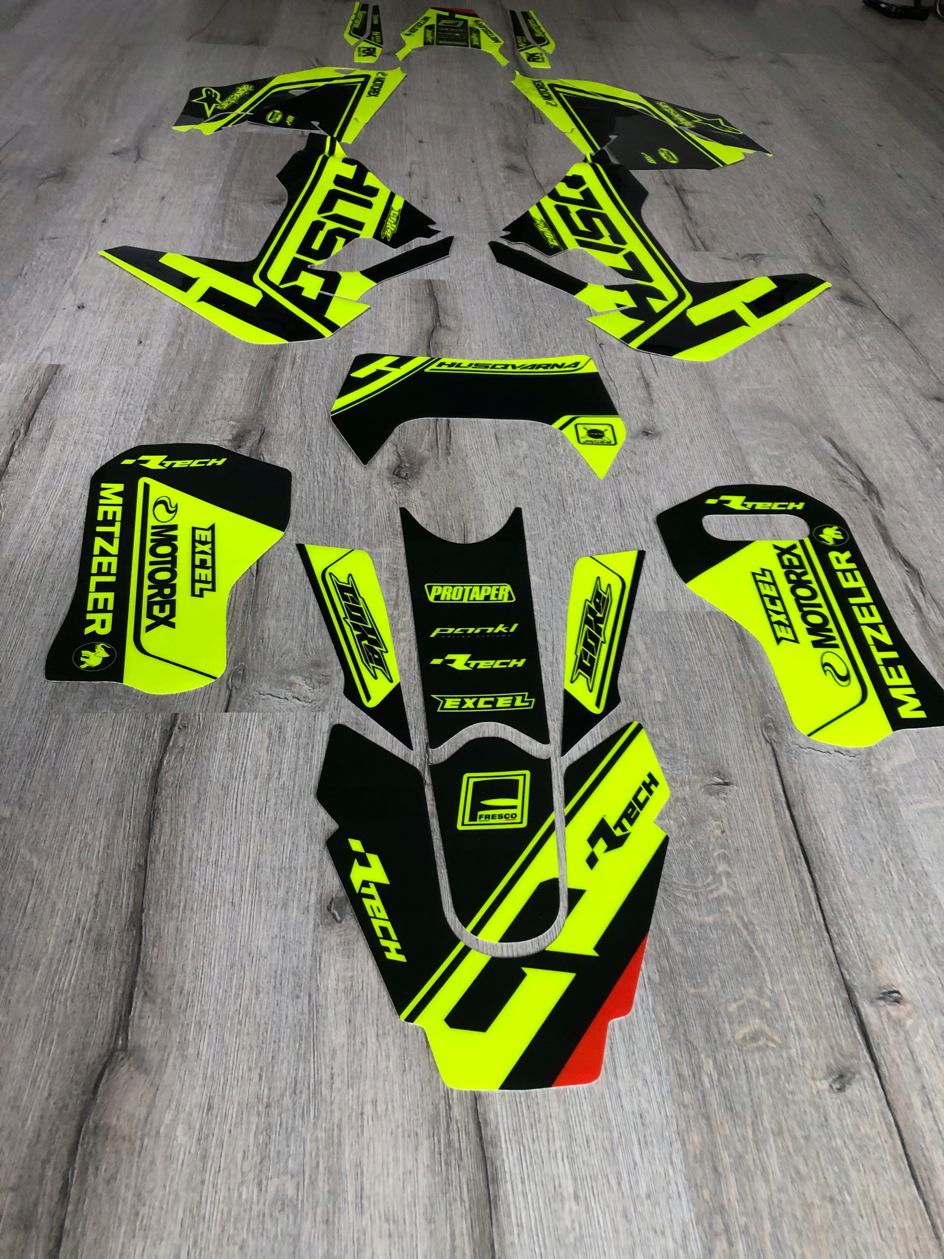 Dyha HUSQVARNA TE FE 20-21 FLUO CORE CUBAMOTO