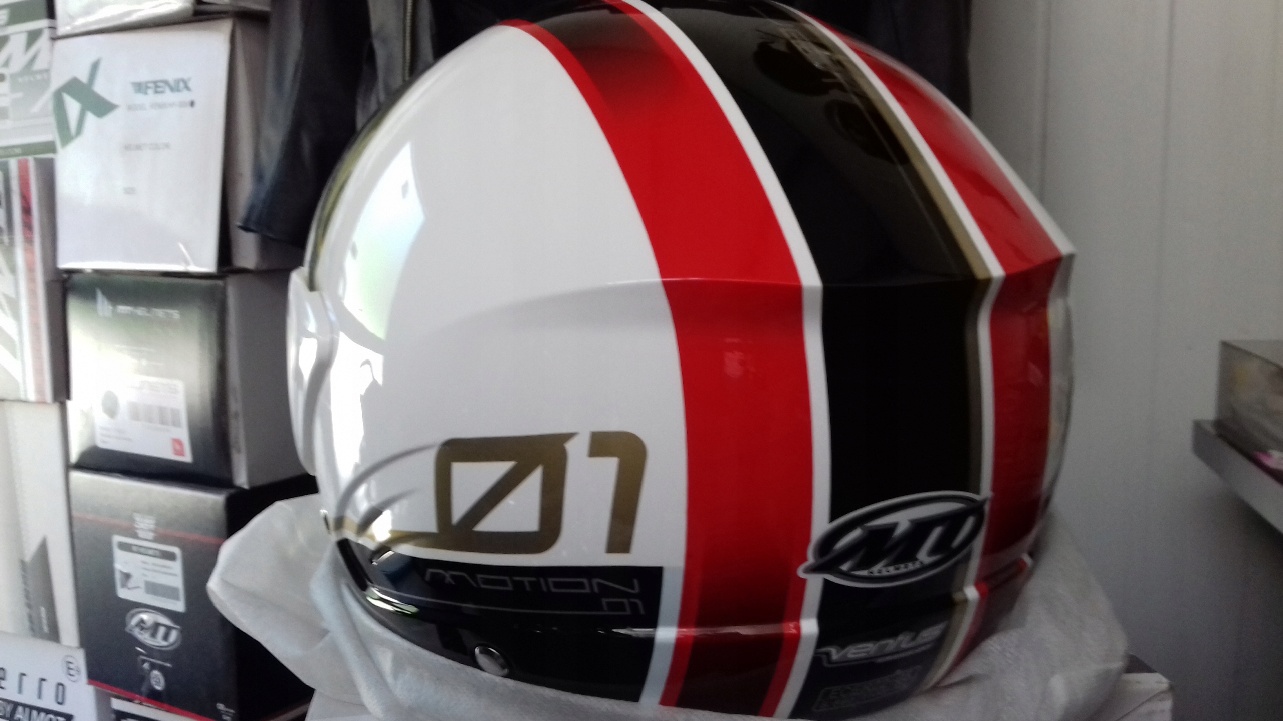 PREDAJ PRILBY MOTOCYKLOV MT VENTUS