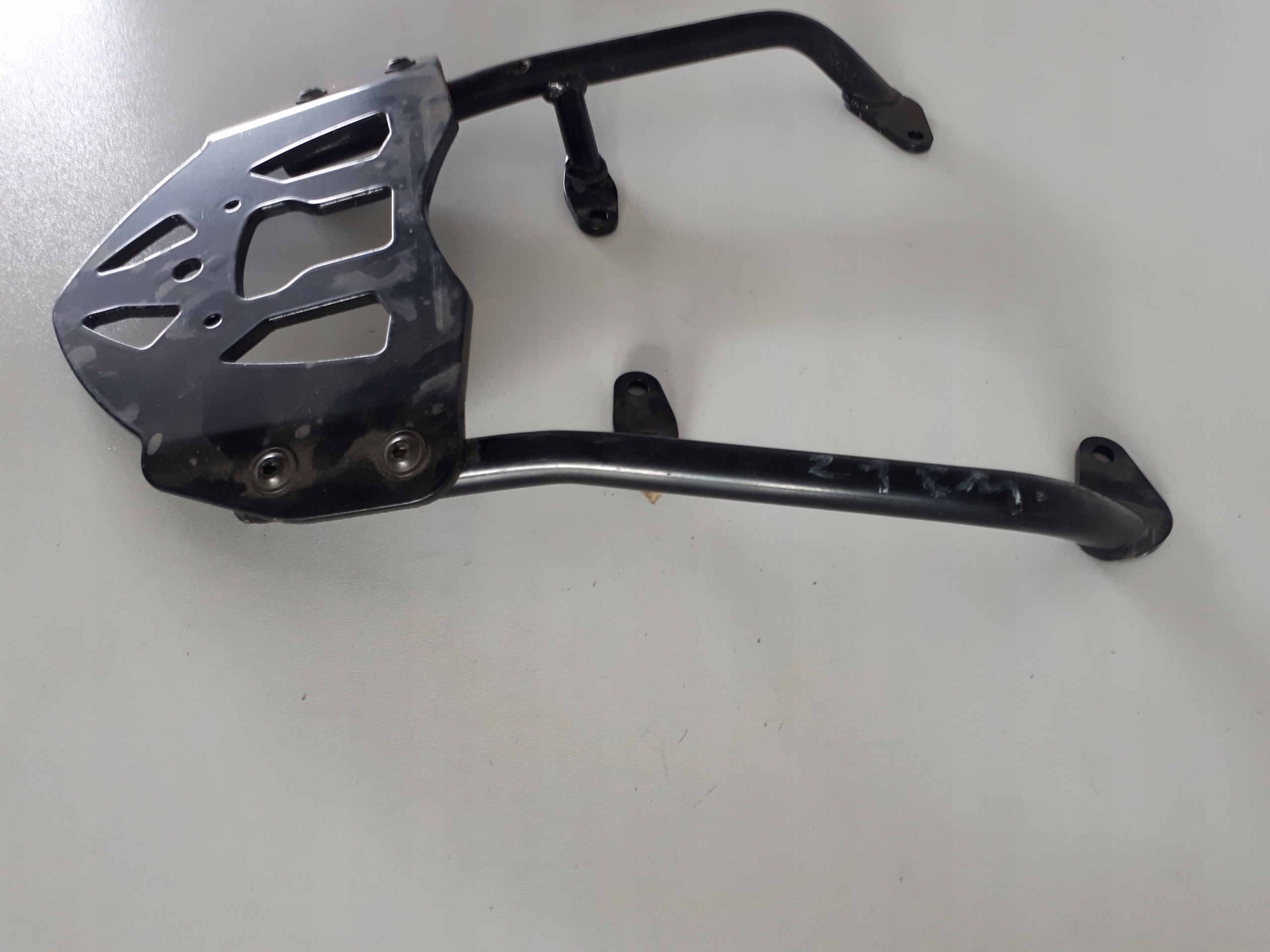 Stojan KAWASAKI ER6 ER 6 pod kufrom, kufrom
