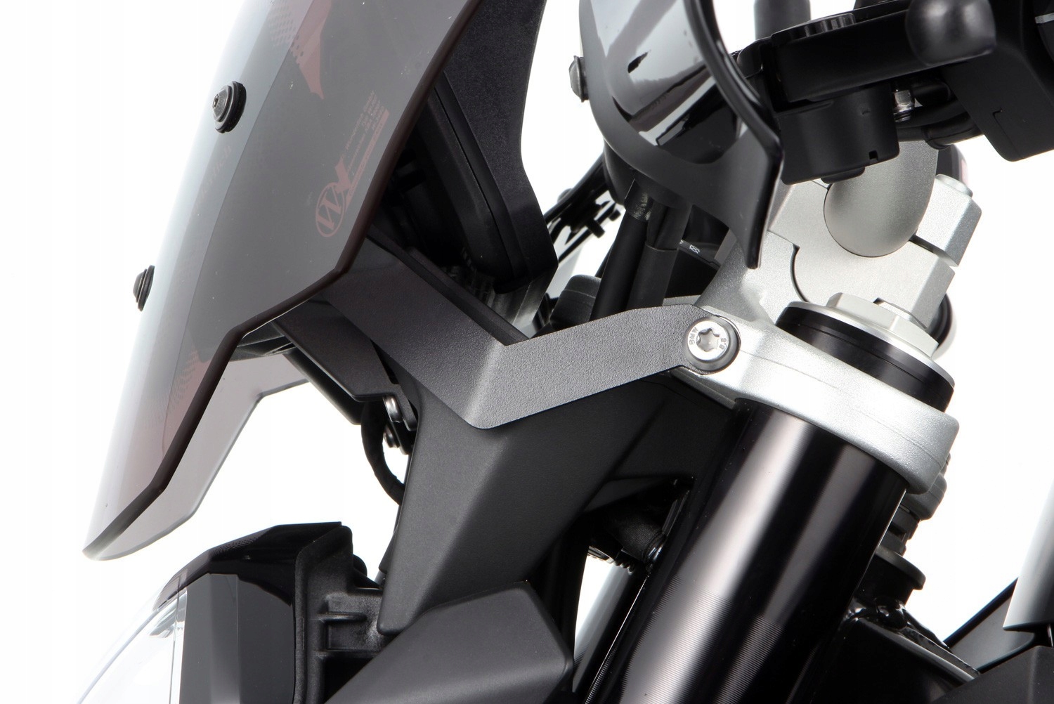 Výstuž kokpitu MB Wunderlich pre BMW F900R