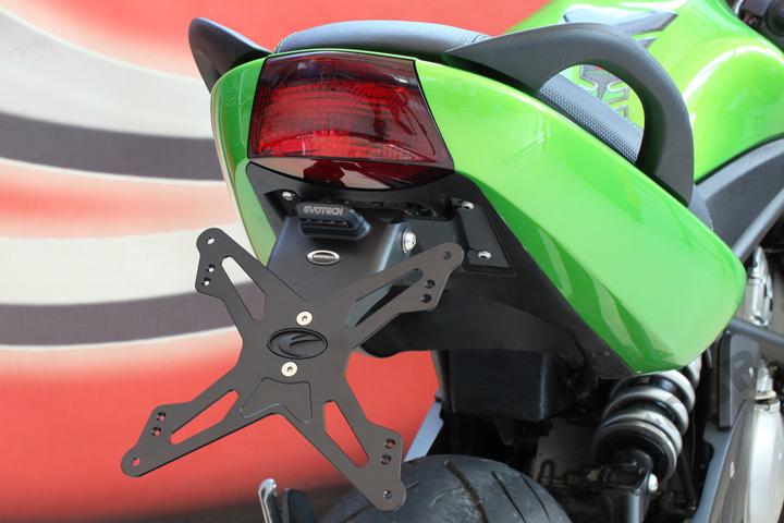 MONTÁŽ NA DOSKU EVOTECH KAWASAKI ER6N 06-08