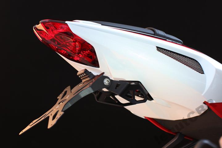 UPEVNENIE DOSKY EVOTECH TRIUMPH DAYTONA 675 2013