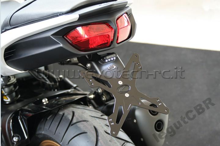 MONTÁŽ NA DOSKU EVOTECH YAMAHA FZ8 FZ1 FAZER