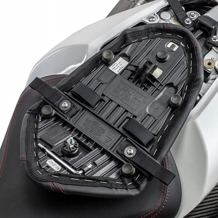Kriega TRIUMPH SPEED TRIPLE 1050 Fit Kit
