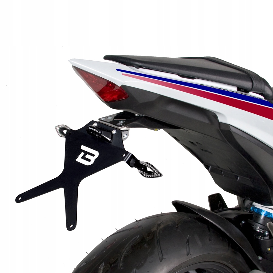 Upevnenie štítku BARRACUDA pre Honda Hornet 2008/2016