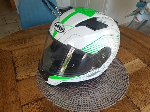 PRILBA NA INTEGRÁLNU MOTOCYKLU NAXA SHINE