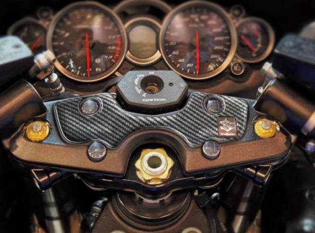 Nálepka na volante Suzuki HAYABUSA