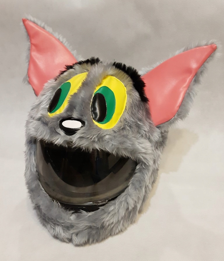 Dekorácia na prilbu GREY MONSTER. Perfektná na darček HIT