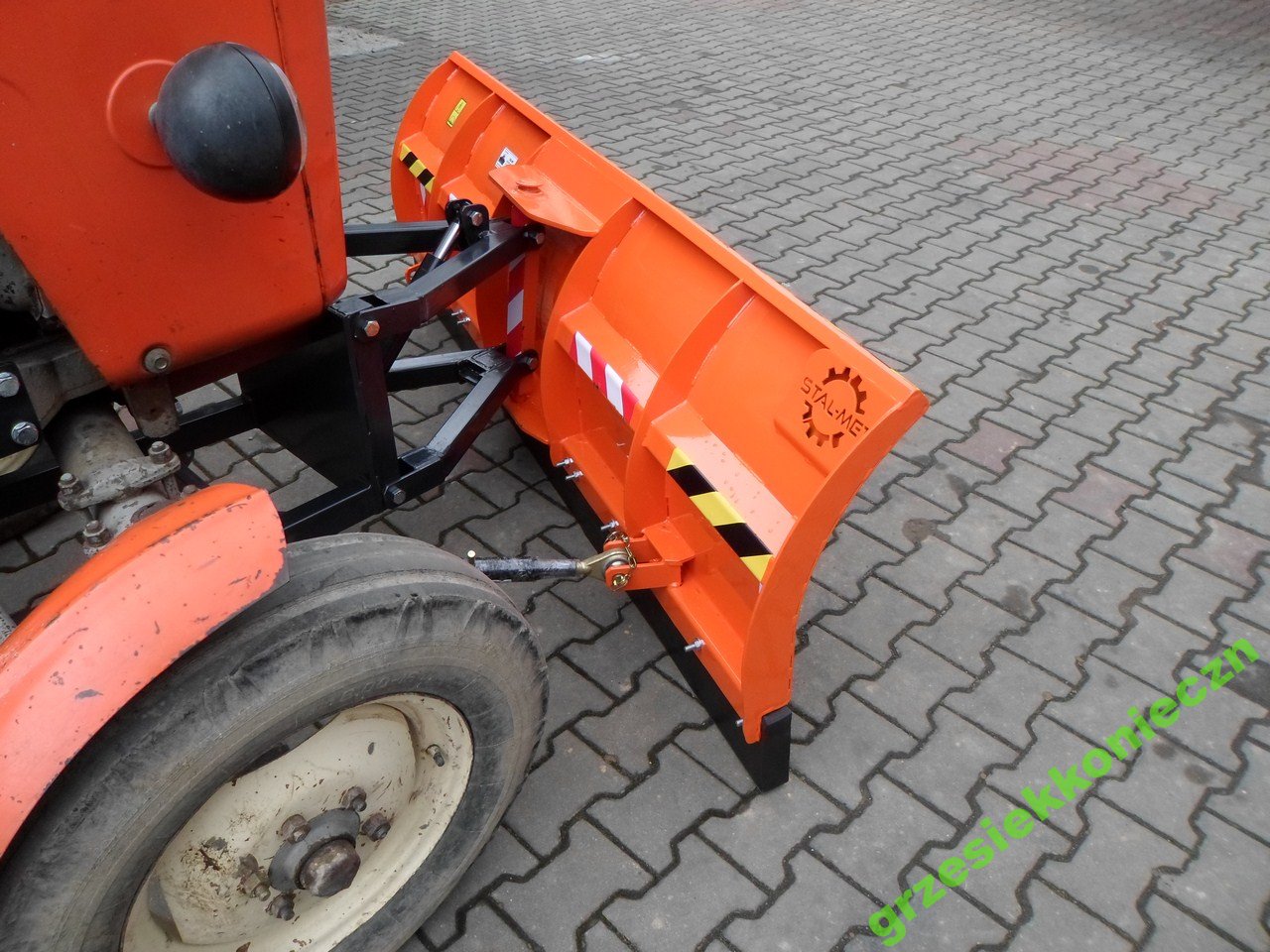 SNOW PLOW C 330 C 360.3P MF ZETOR OD VÝROBCA