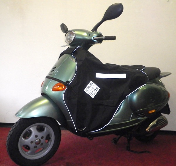 KRYT motokochetu Vespa ET Tucano Urbano R151