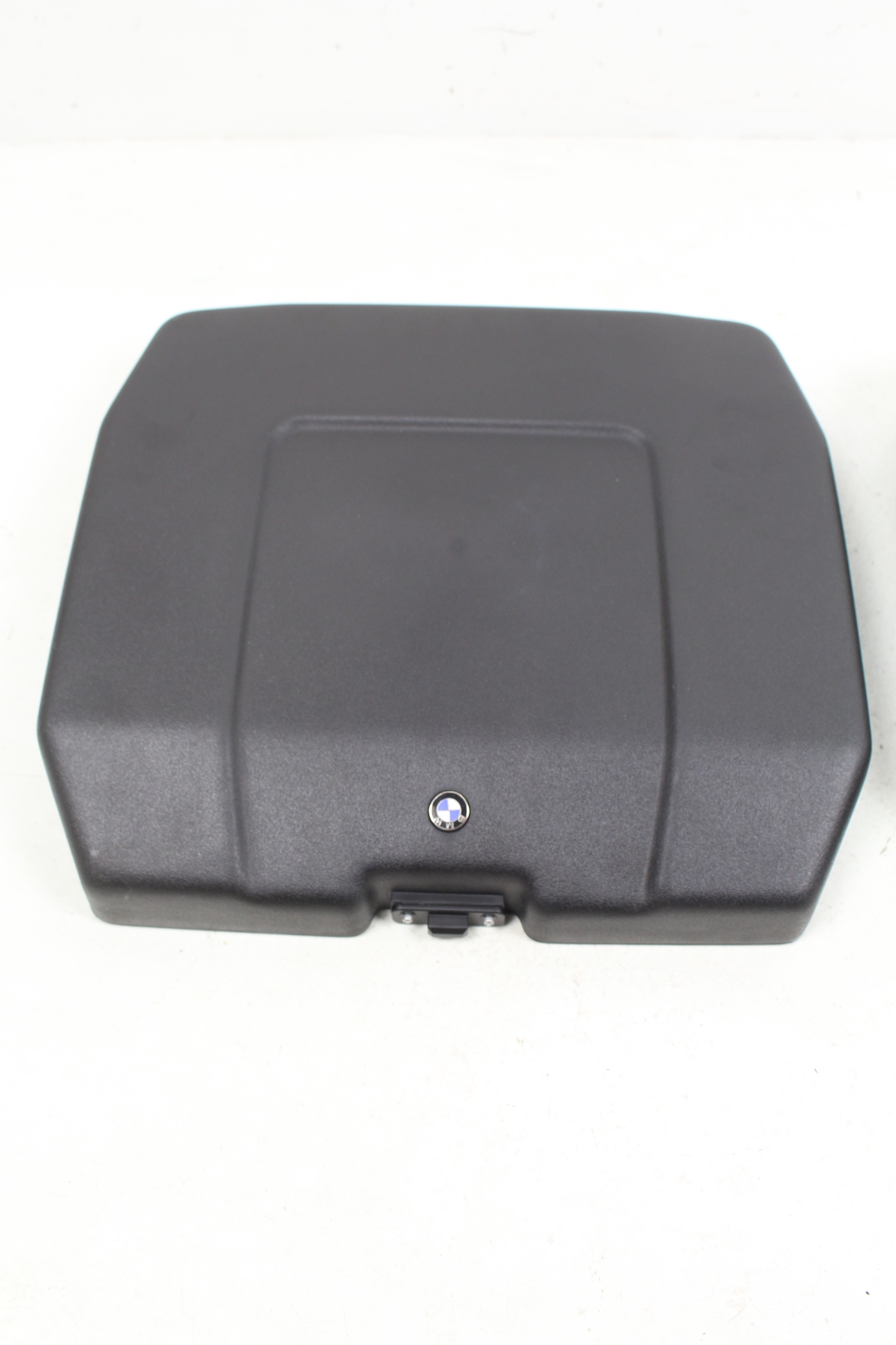 KRYT KUFORU 46542316682 BMW