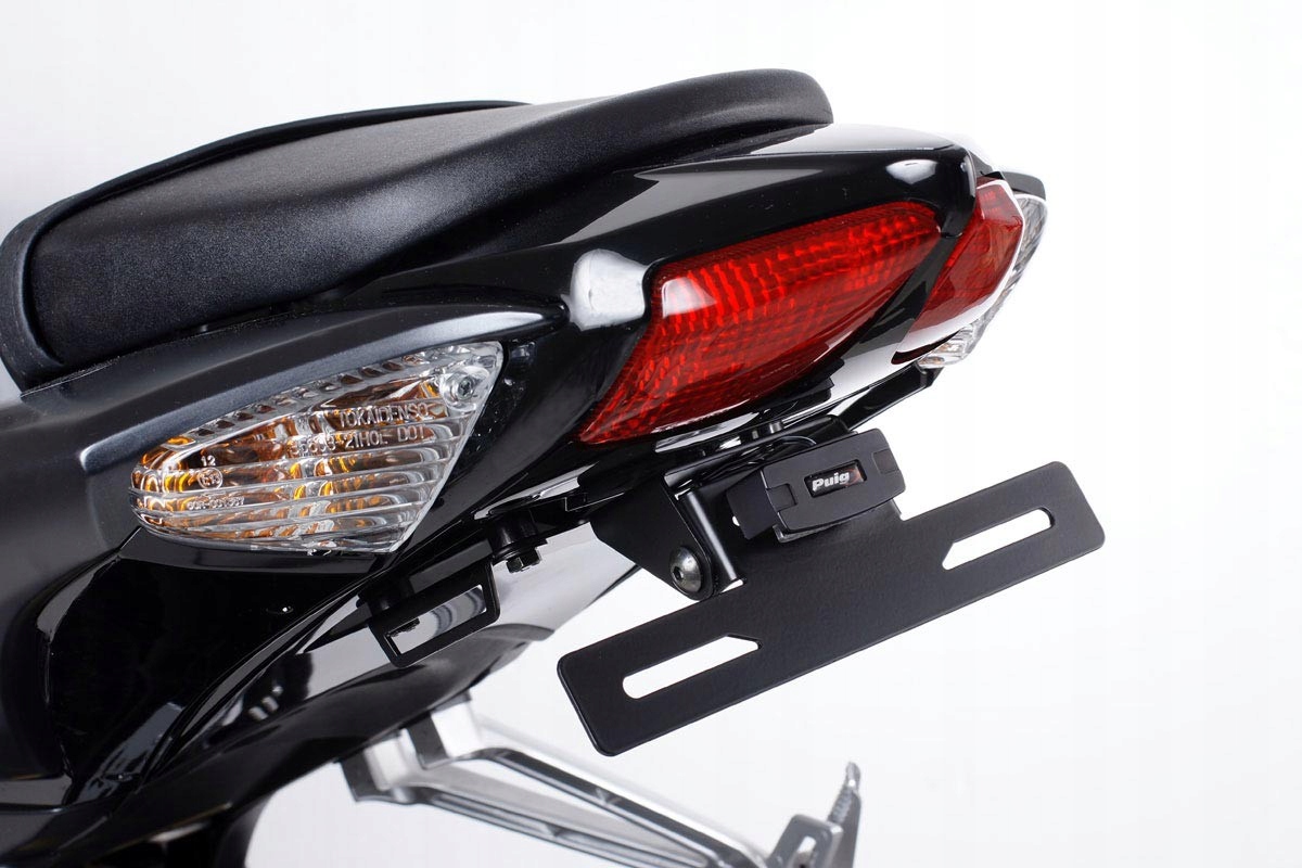 PUIG 4735N montáž na zadnú dosku GSXR600 / 750 08-10