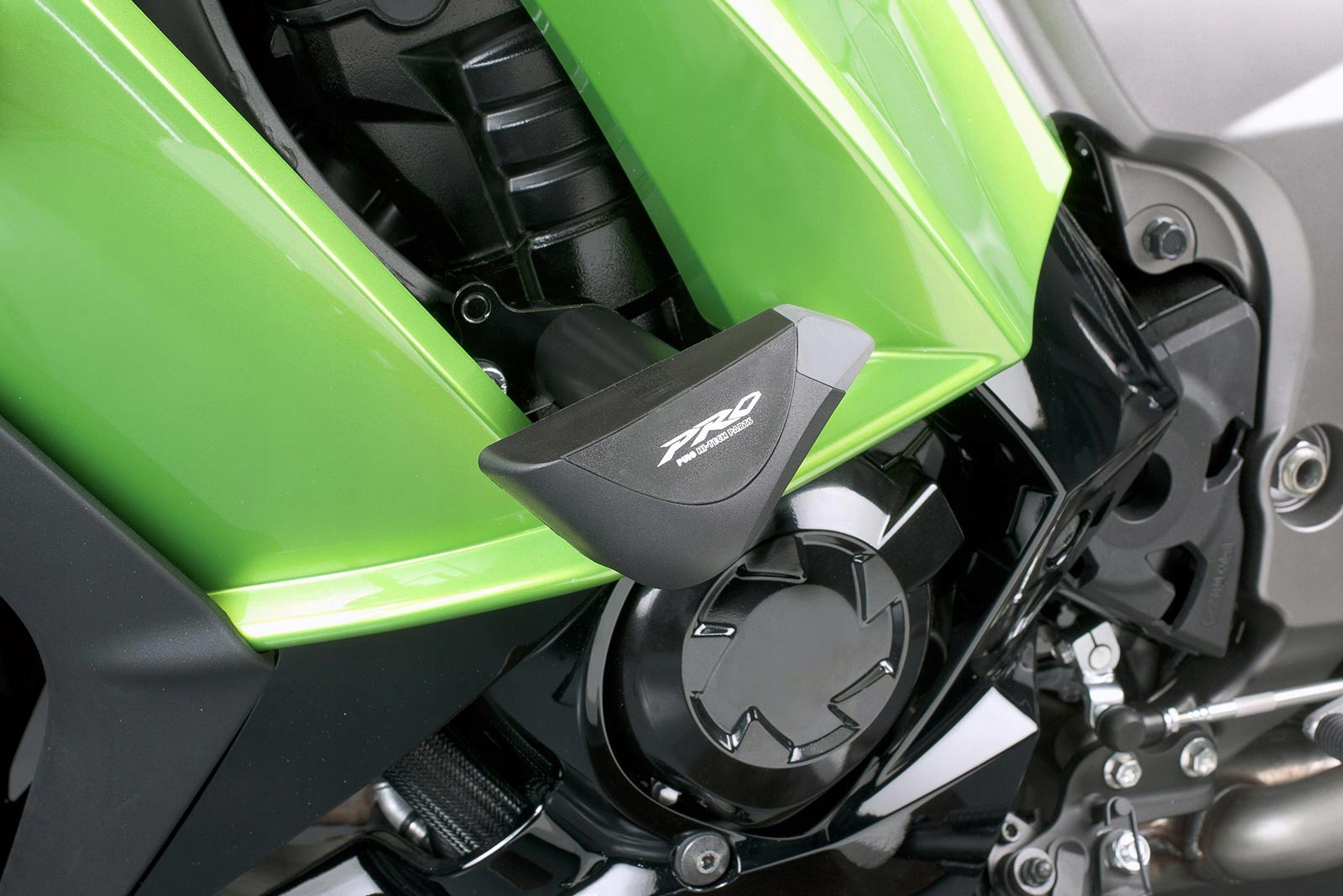 Padacie podložky PUIG 5689N PRO Kawasaki Z1000SX 11-16