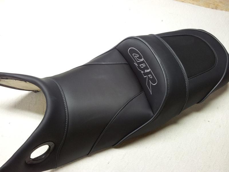 Premena sedadla Honda CBR 1000F