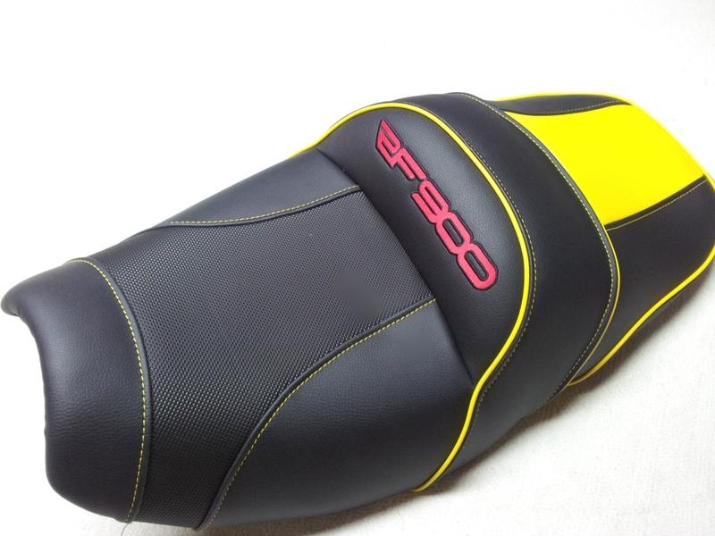 Premena sedadla Suzuki RF 900