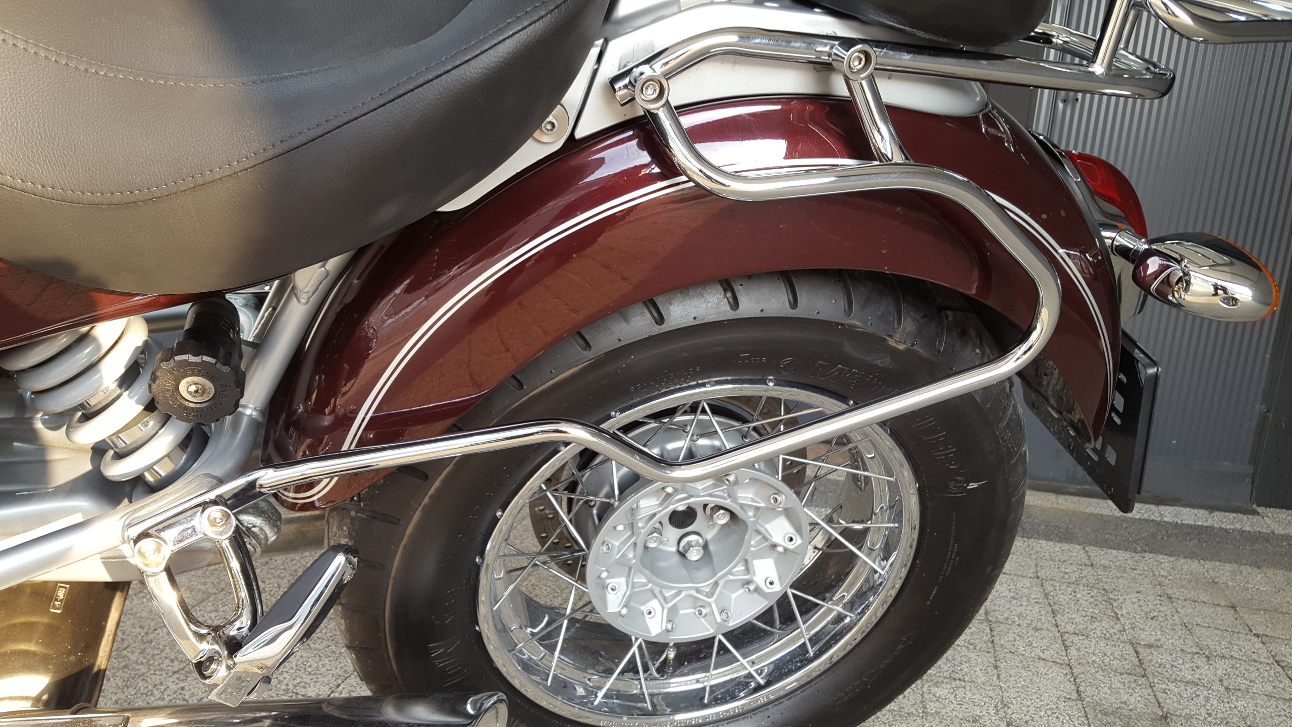 RÁM PRE ORIGINÁLNY OBAL PRE BMW R 1200 C CHROM