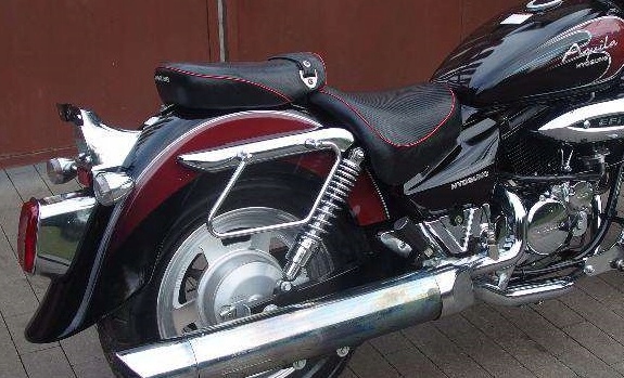 DRŽIAKY BALENIA HYOSUNG GV 250 Aquila