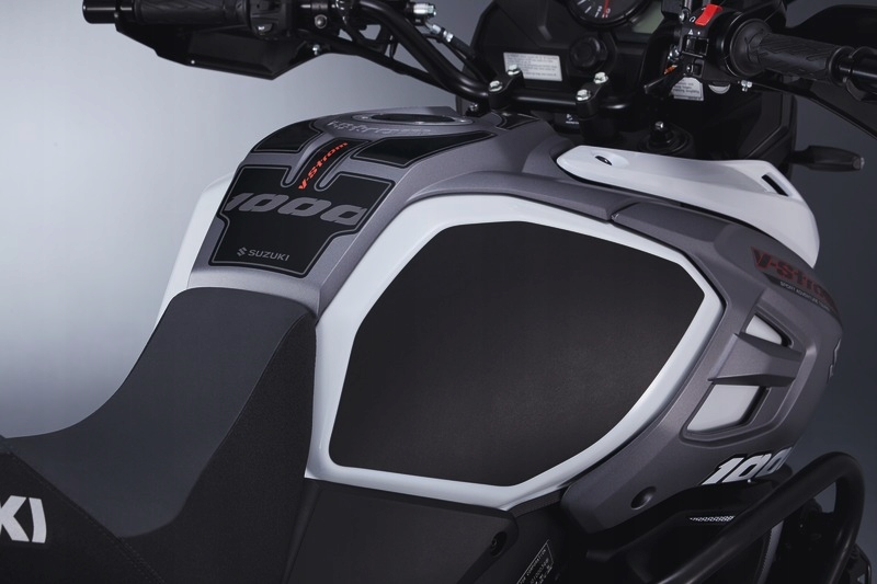 FÓLIA NA OCHRANU NÁDRŽÍ SUZUKI V-STROM DL 1000