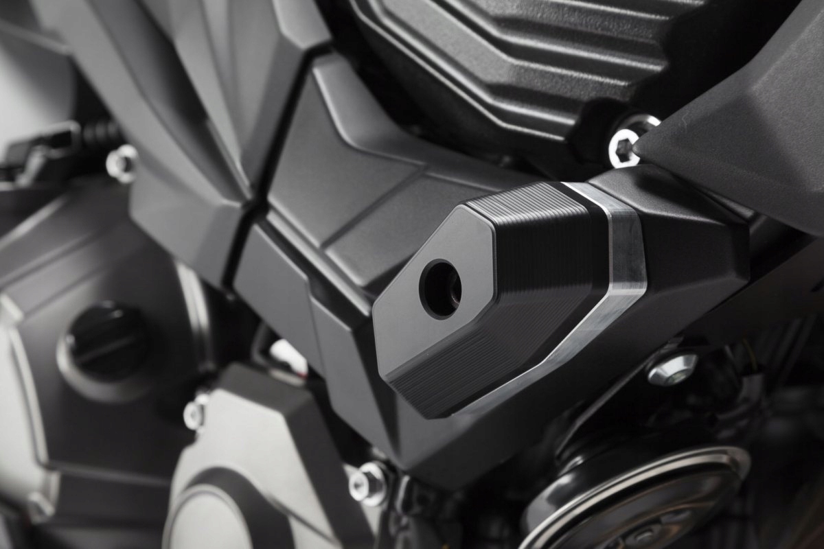 ZÁVITOVÉ NÁPLNE SW-MOTECH KAWASAKI Z800 (12-) ČIERNE