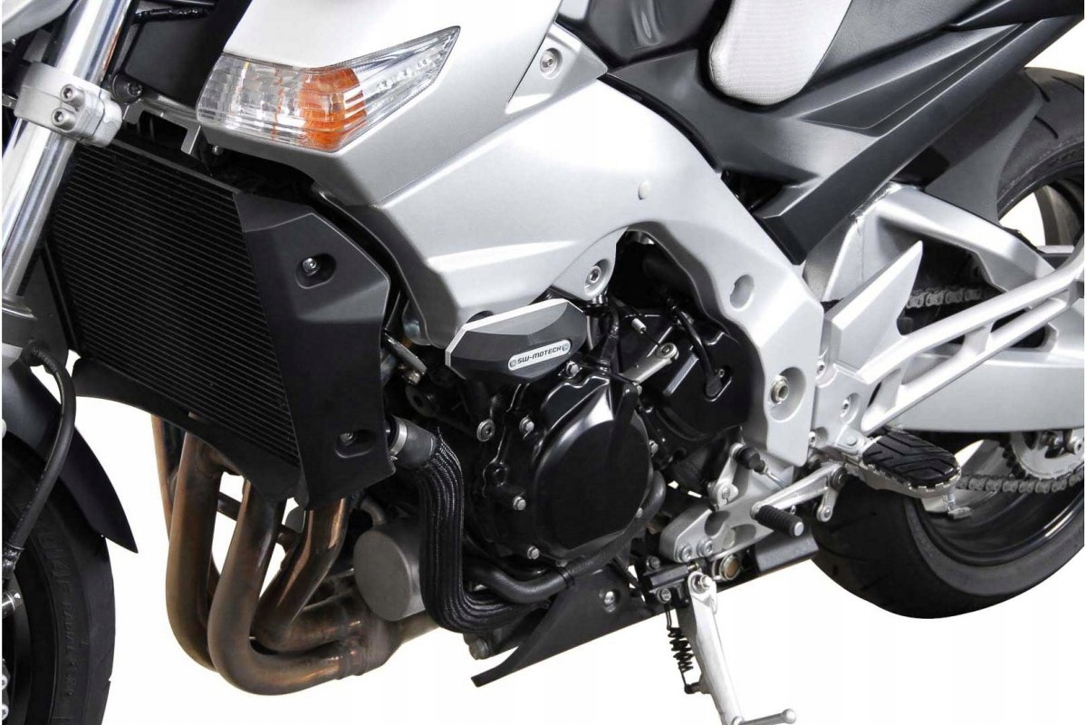 ZÁVITOVÉ PLATNICE SW-MOTECH SUZUKI GSR 600 (05-10) ČIERNE