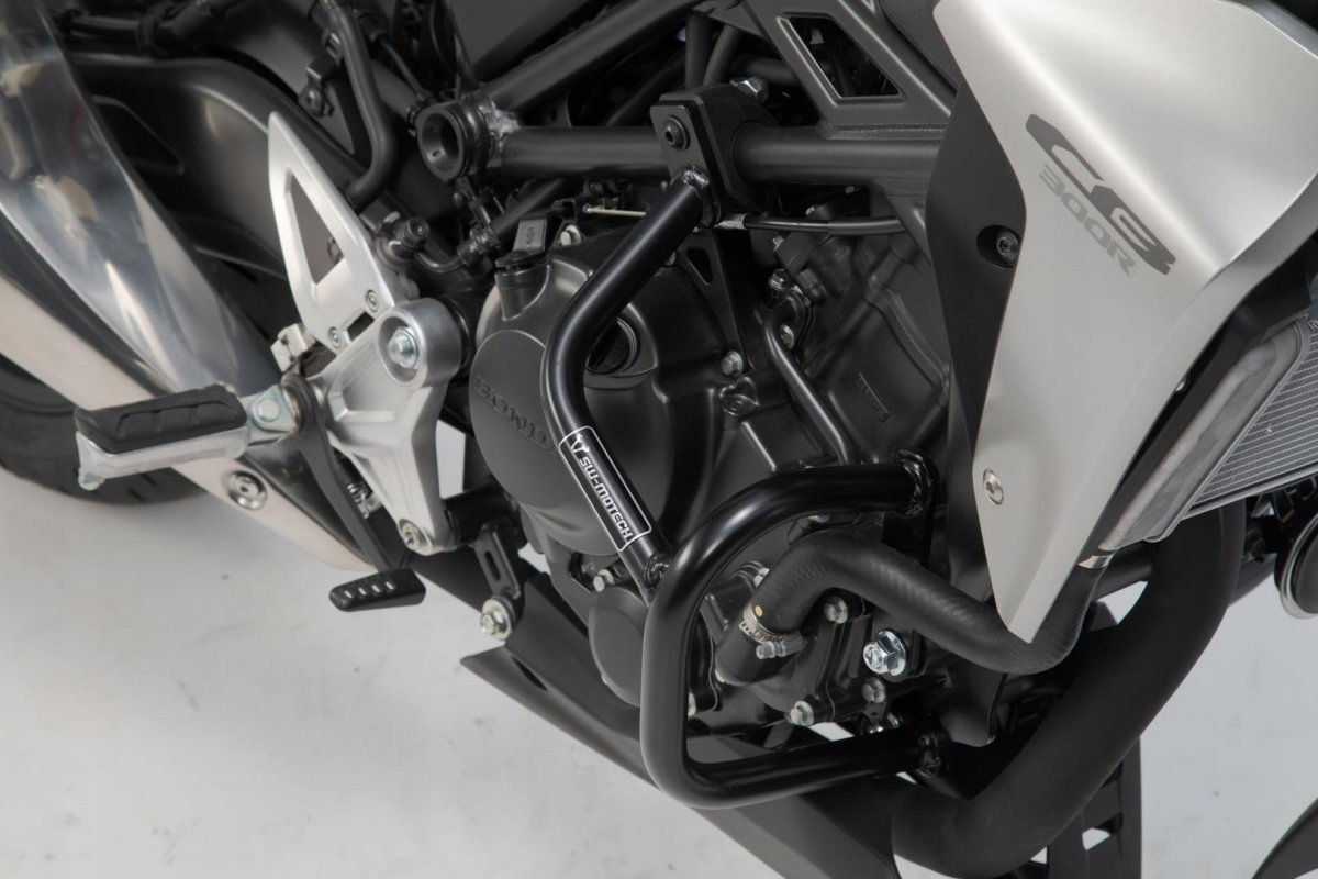 SMEROVAČ SW-MOTECH / GMOL HONDA CB300R (18-) ČIERNY