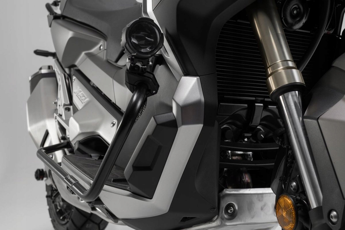 SMEROVAČ SW-MOTECH / GMOL HONDA X-ADV (16-) ČIERNY