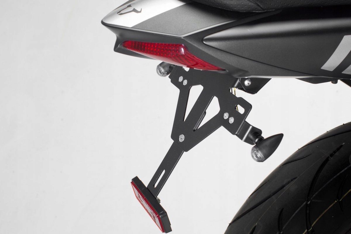 UCHYTENIE SW-MOTECH NA PANELY SUZUKI SV650 ABS (15-)