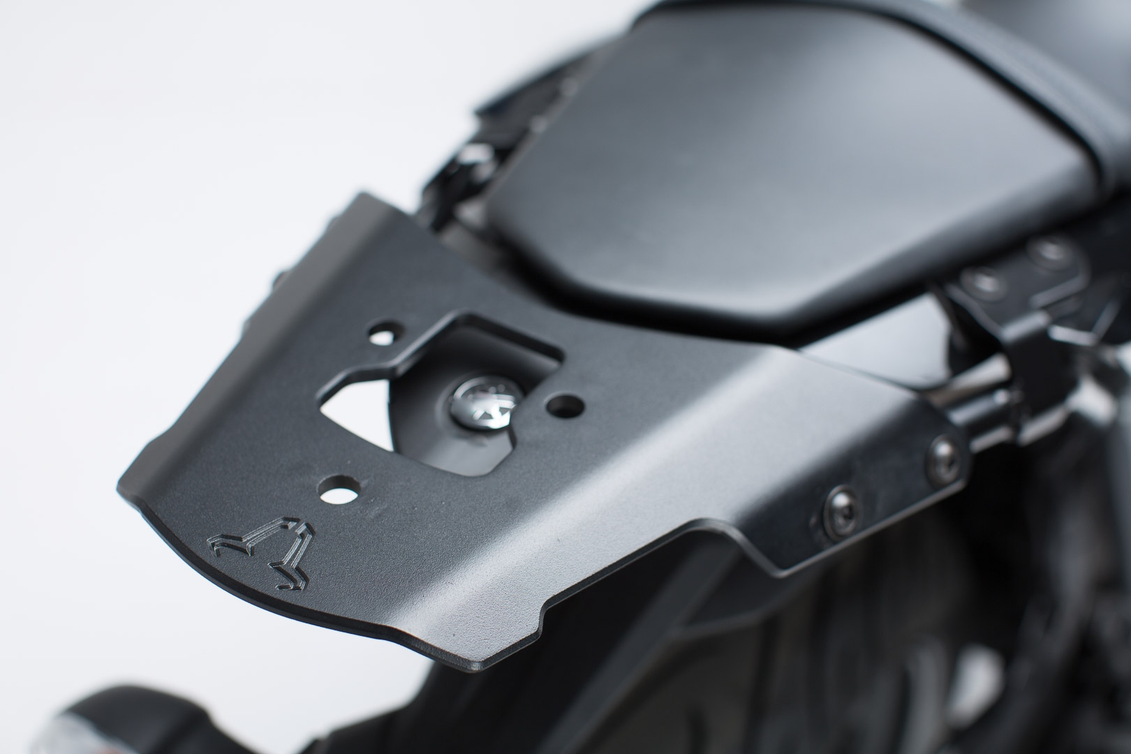 Zadný nosič SW MOTECH Alu-Rack pre Yamaha MT-03 16-