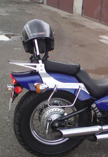 Podporuje veľké HONDA SHADOW VLX 600 VT 600