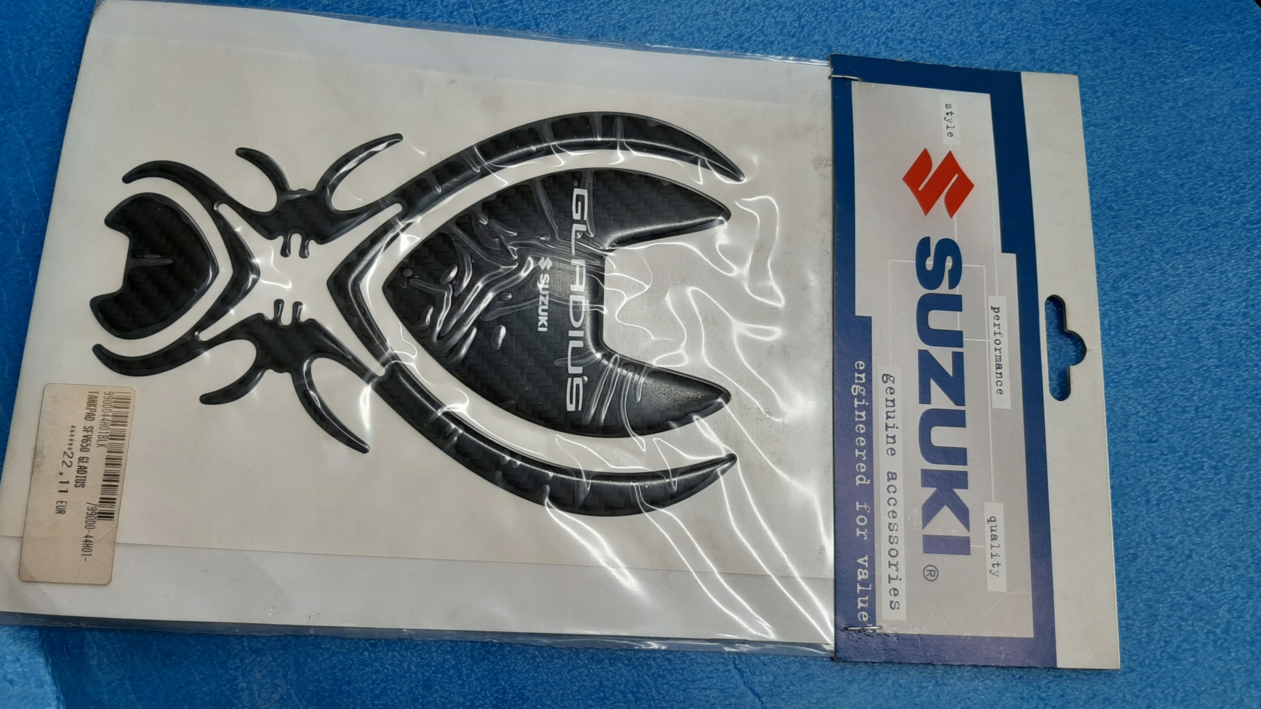 Suzuki Gladius Tank Pad Nové