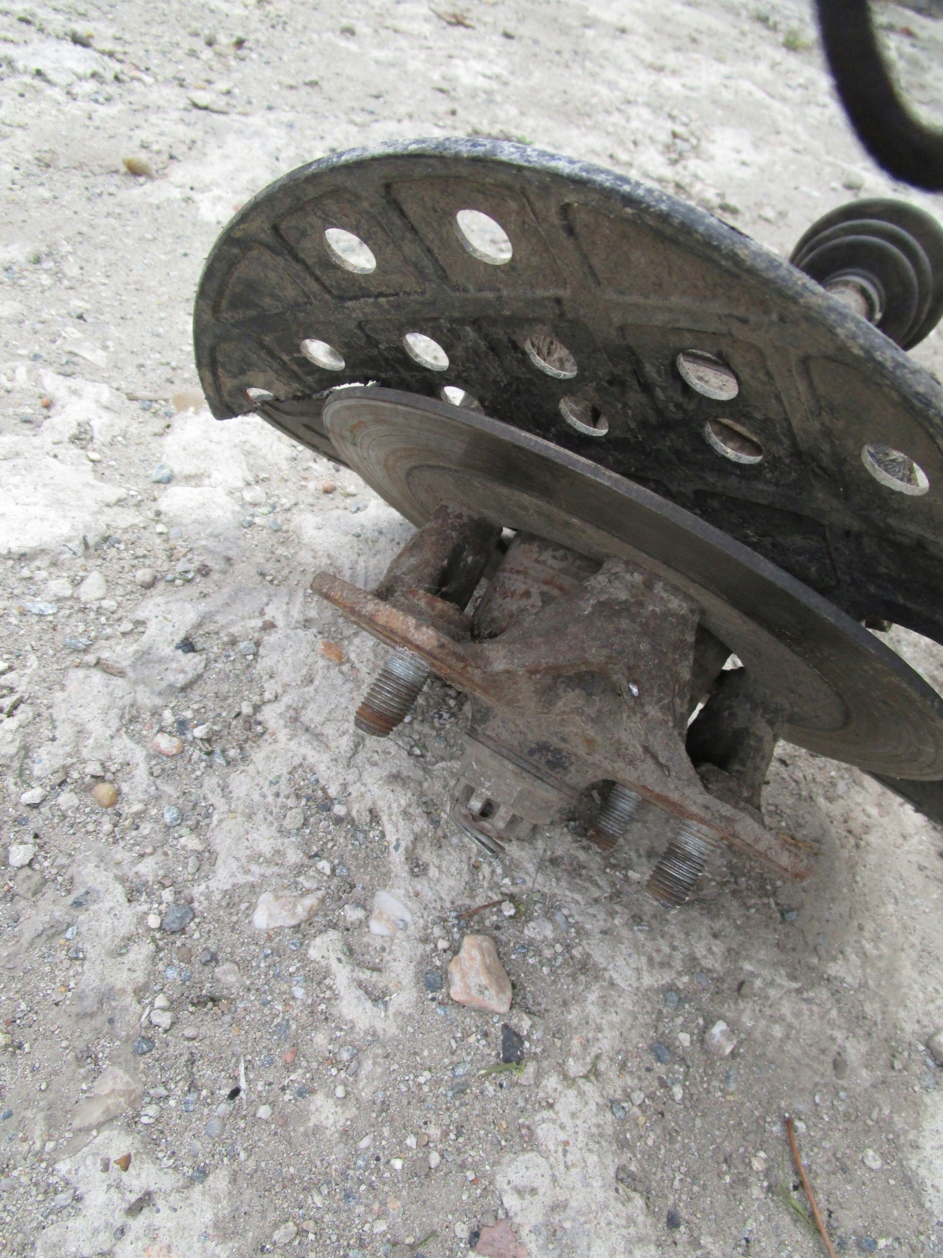 Disk predného náboja Suzuki kingquad eiger 400