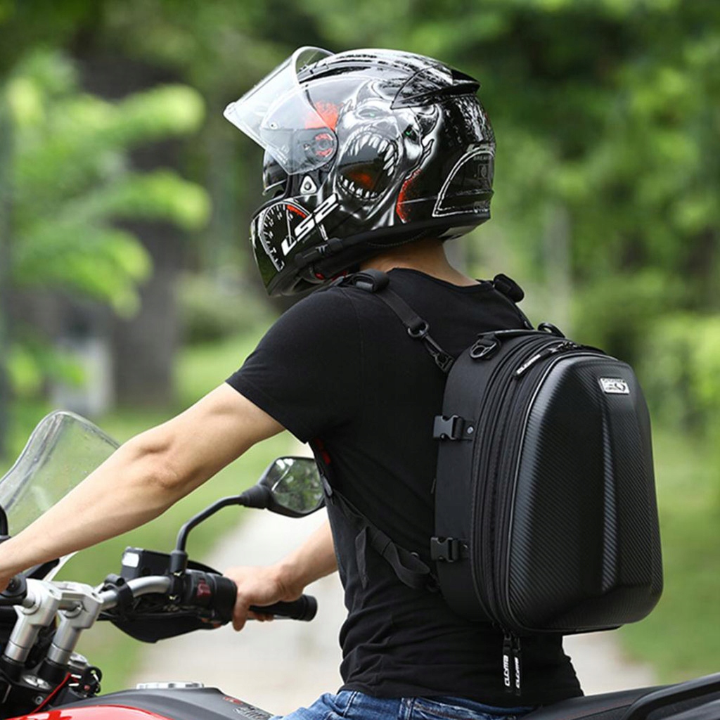 Vodotesná zadná časť motocykla - čierna