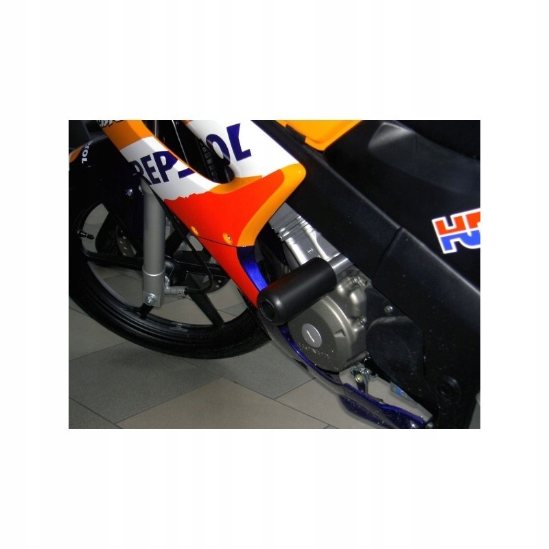 Nárazníky Womet-Tech HONDA CBR 125 2011- JC50