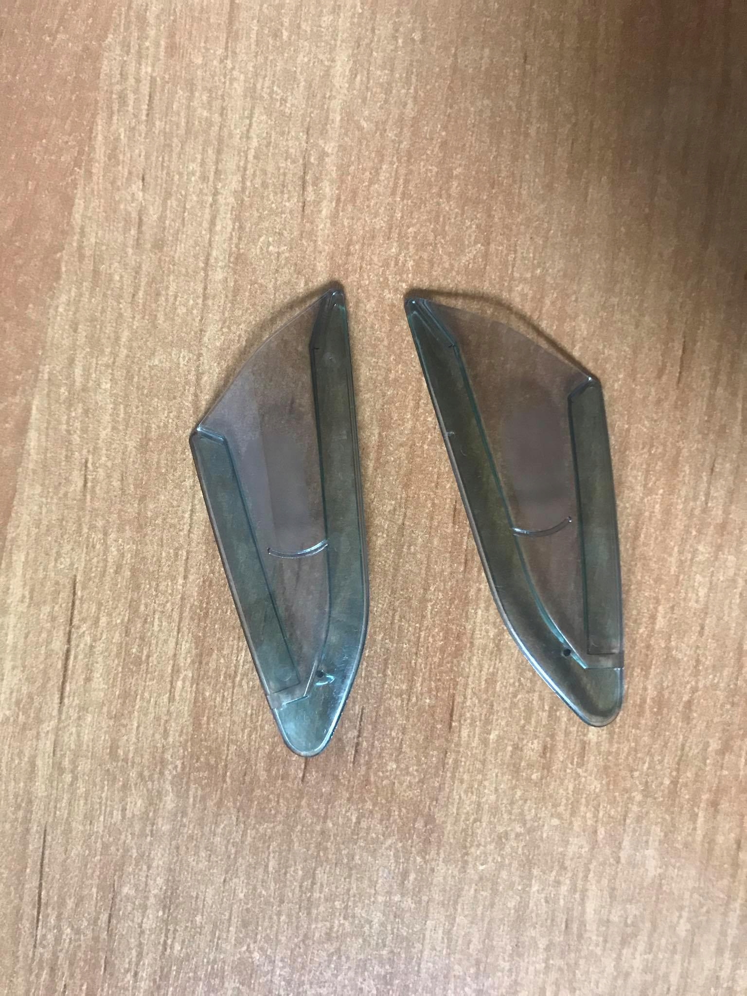 Bočné otvory pre moto prilbu SHOEI X-SPIRIT II