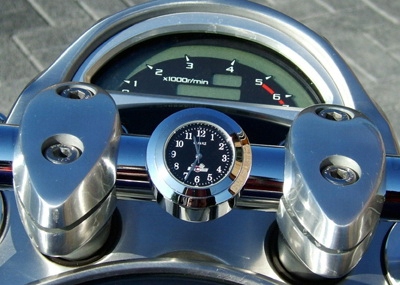 Motocyklové hodinky 7/8 "čierne moto hodiny