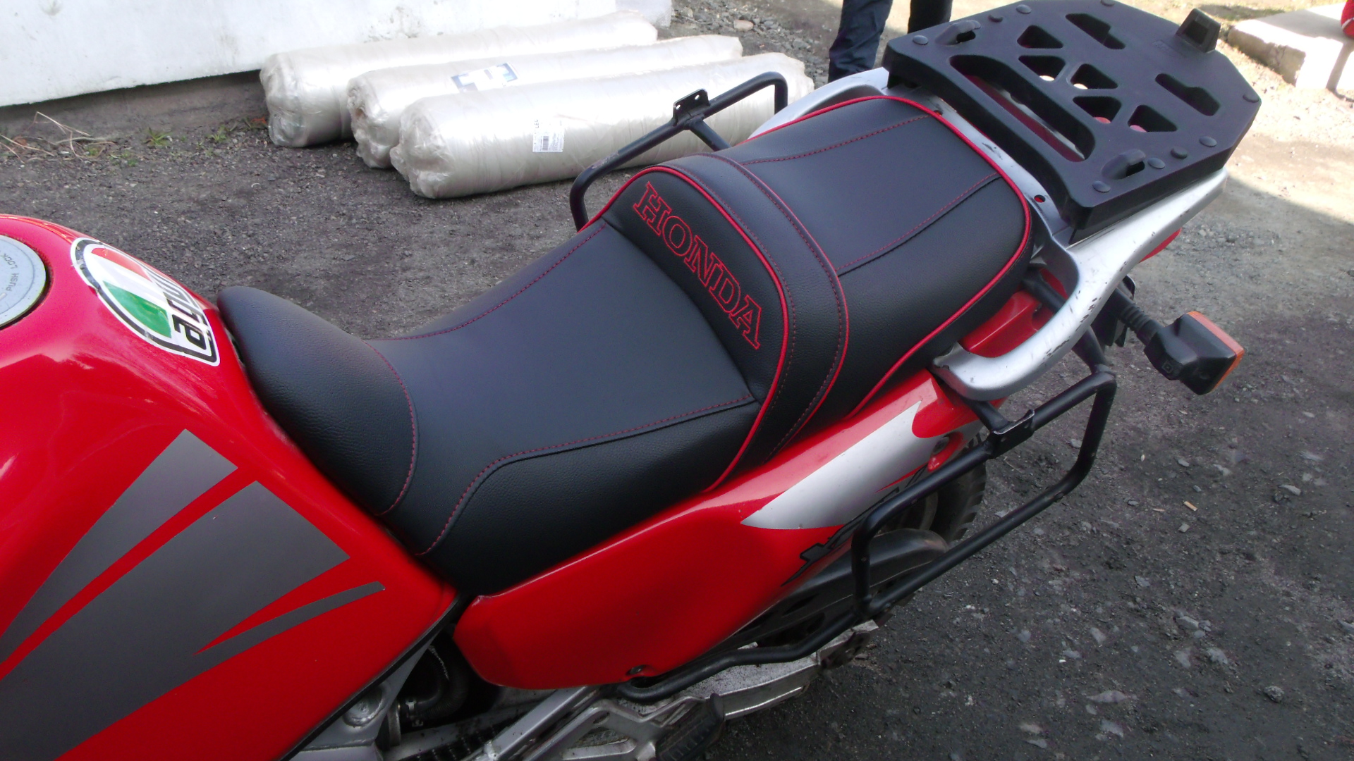 Prestavba sedačky Honda Africa Twin XRV 750