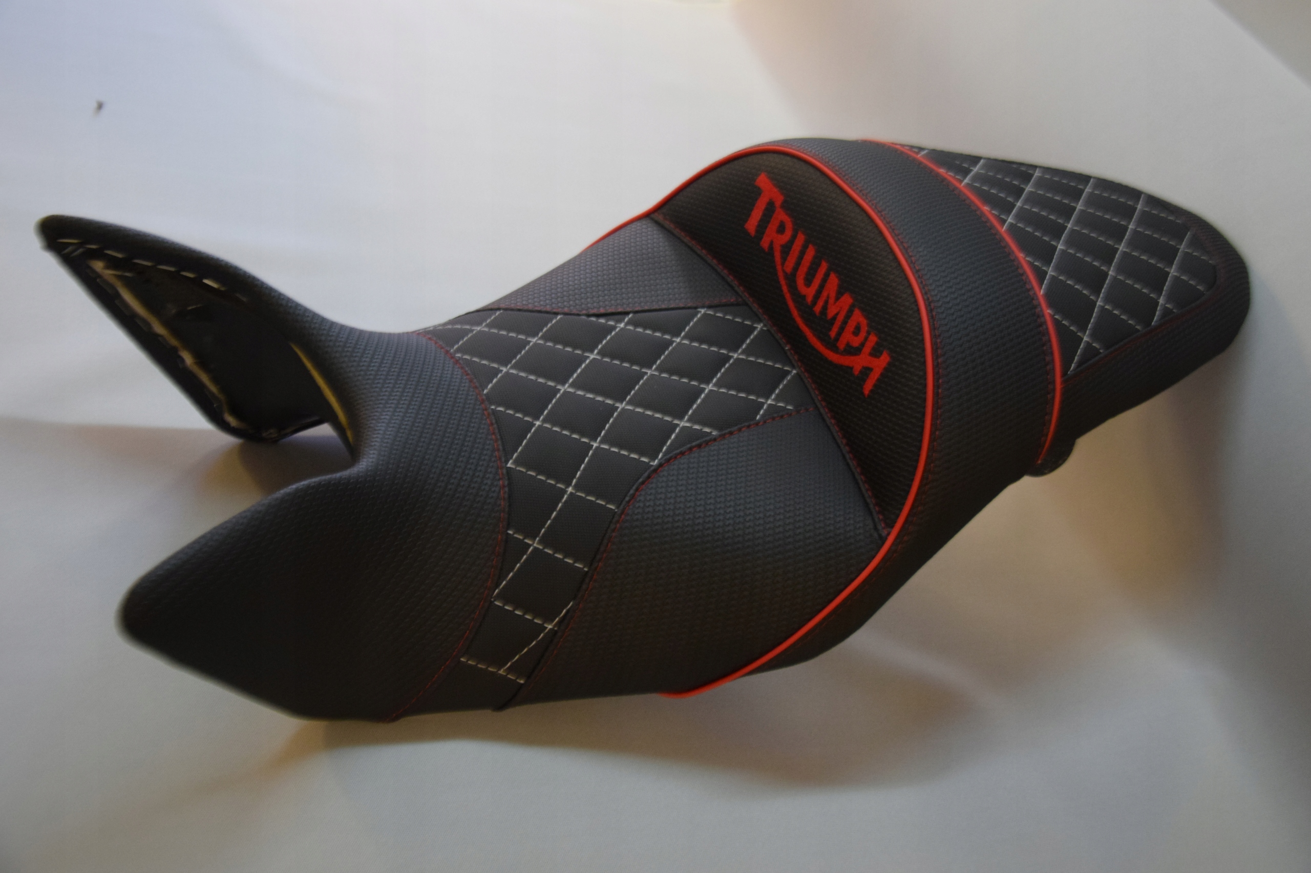 Úprava sedadla TRIUMPH SPEED TRIPLE 1050