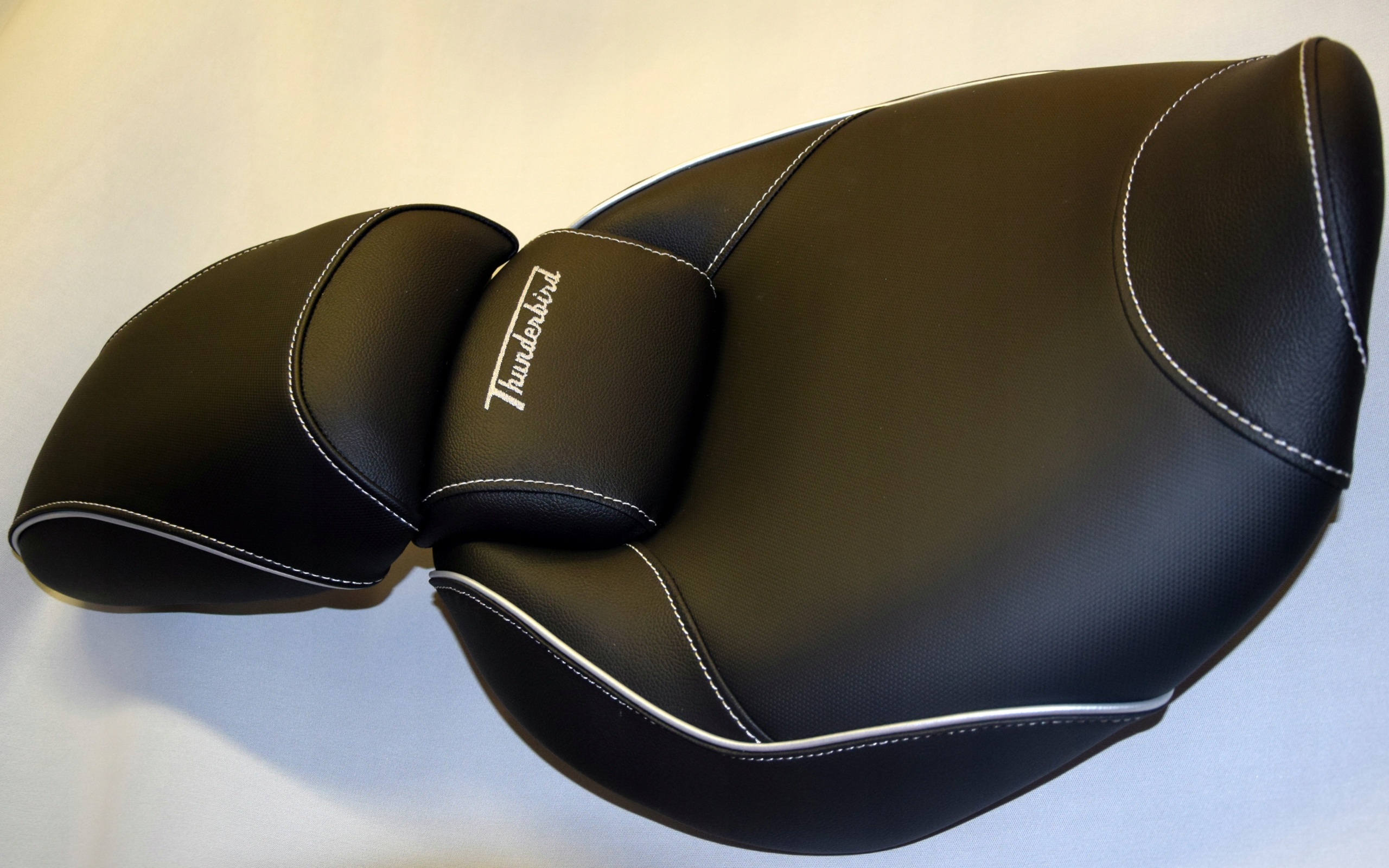 Úprava sedadla Triumph Thunderbird Storm