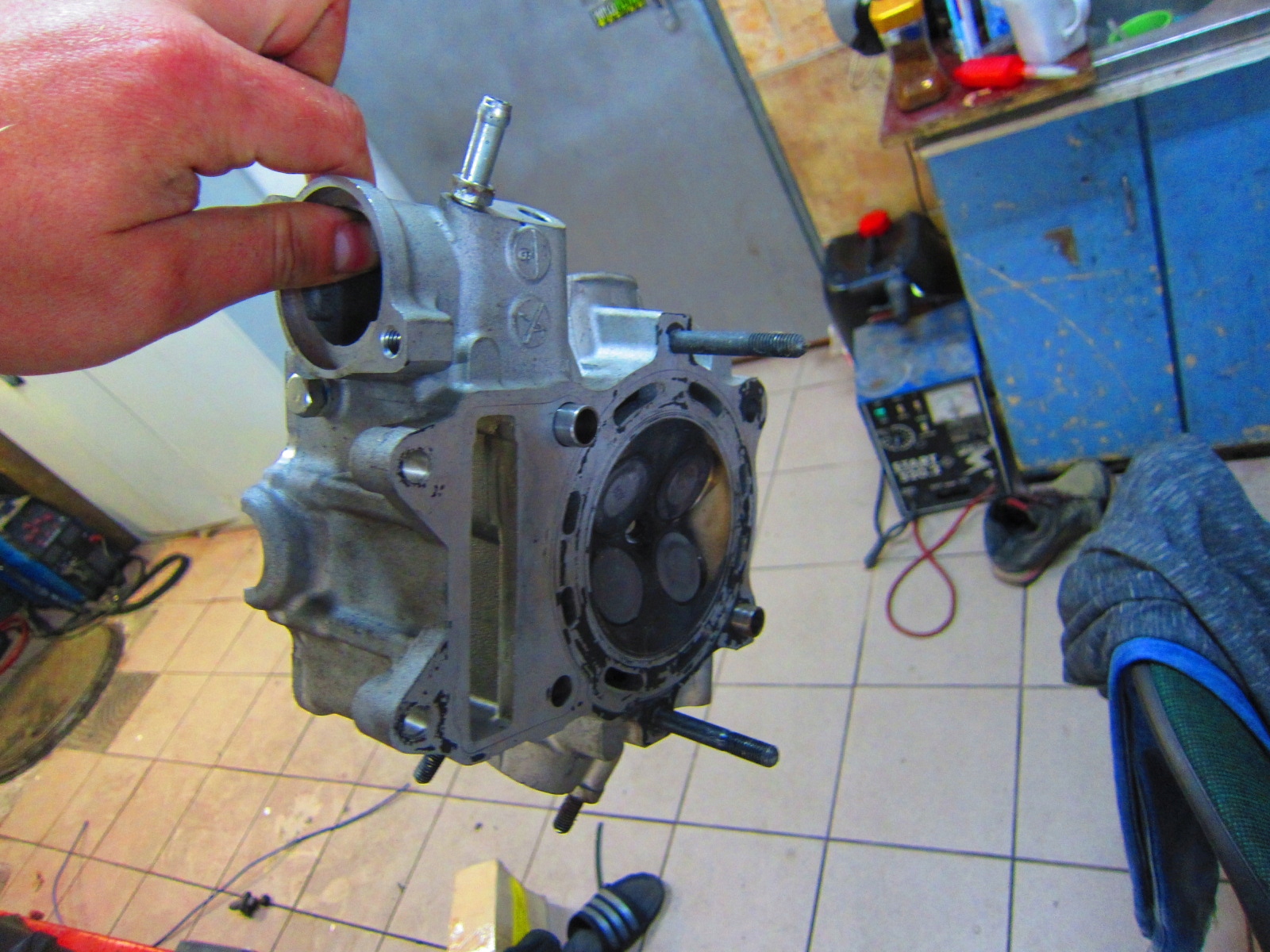 suzuki kingquad 450 sada hlavic ventilov